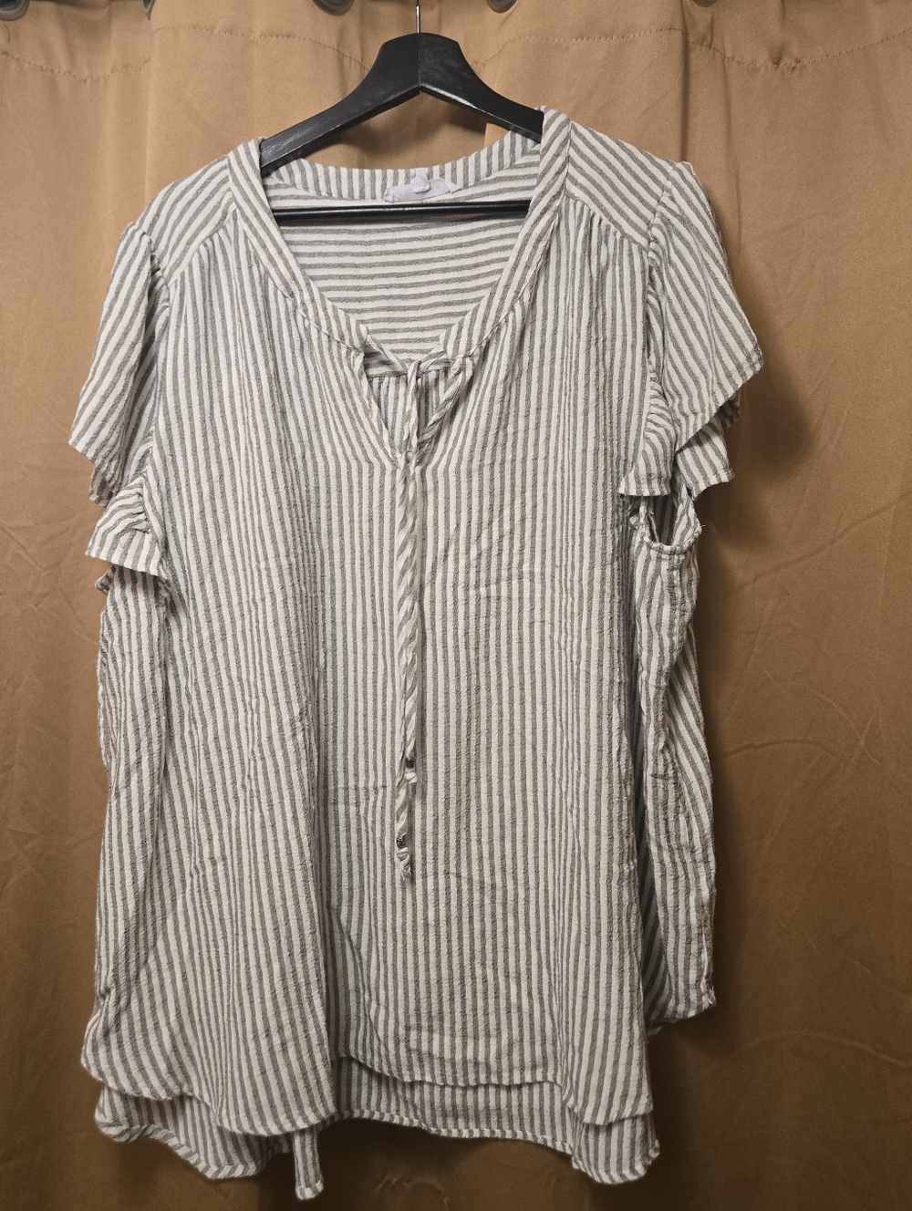 Jane & Delancey 3x Striped Flowy Top
